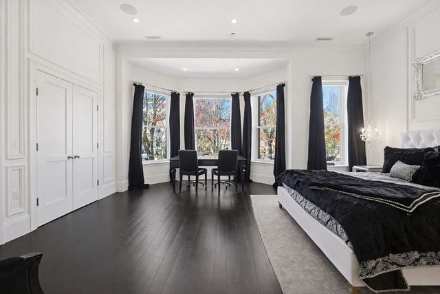 212 Commonwealth Avenue 1, Boston, MA 02116