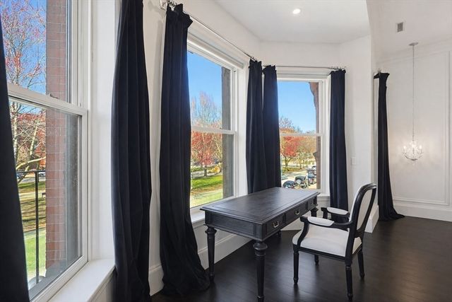 212 Commonwealth Avenue 1, Boston, MA 02116