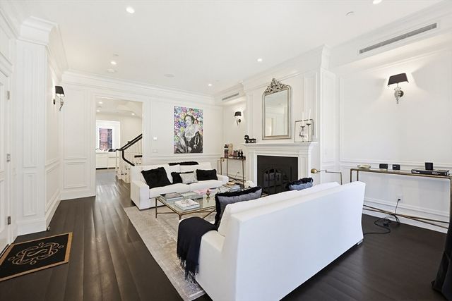 212 Commonwealth Avenue 1, Boston, MA 02116