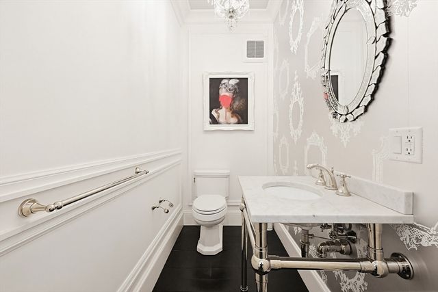 212 Commonwealth Avenue 1, Boston, MA 02116