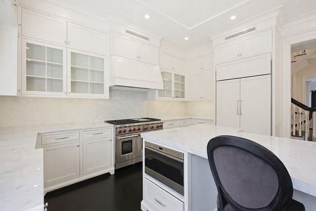 212 Commonwealth Avenue 1, Boston, MA 02116