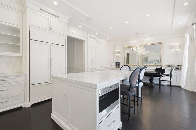 212 Commonwealth Avenue 1, Boston, MA 02116