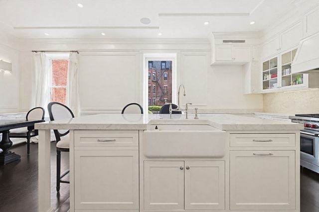 212 Commonwealth Avenue 1, Boston, MA 02116