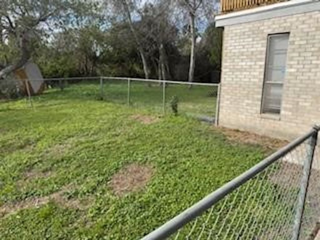 311 Elm St, Portland, TX 78374 — photo 3