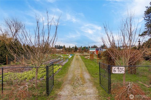 6905 60th Street E, Puyallup, WA 98371