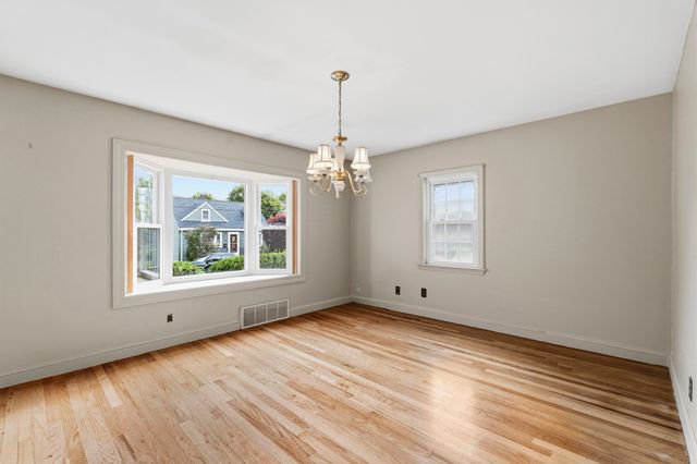 37 Jordan St, Beverly, MA 01915