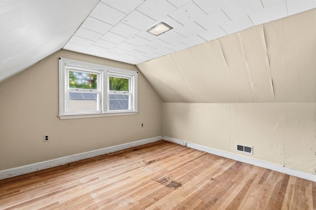 37 Jordan St, Beverly, MA 01915