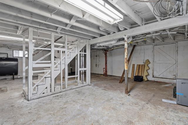 37 Jordan St, Beverly, MA 01915