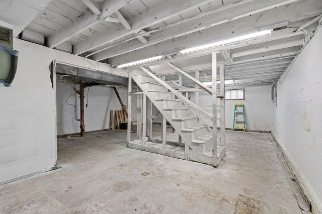 37 Jordan St, Beverly, MA 01915