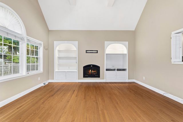 37 Jordan St, Beverly, MA 01915