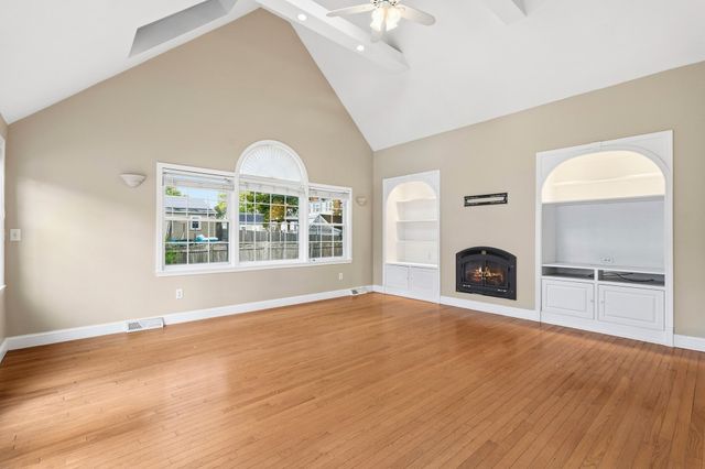 37 Jordan St, Beverly, MA 01915