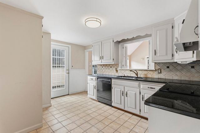 37 Jordan St, Beverly, MA 01915