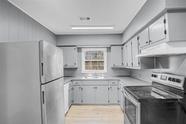 3540 Evangeline Drive, Vidor, TX 77662