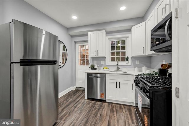 864 LEMMON ST, Baltimore, MD 21201