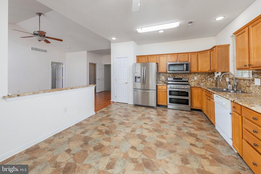 607 HIDDEN OAKS DR, DEPTFORD, NJ 08096 — photo 4