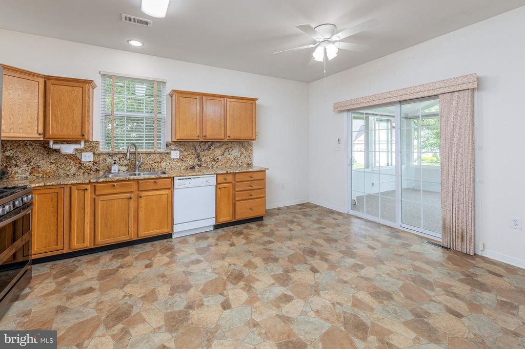 607 HIDDEN OAKS DR, DEPTFORD, NJ 08096 — photo 5