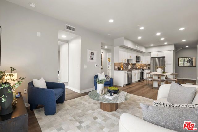 7428 Santa Monica Boulevard 501, West Hollywood, CA 90046