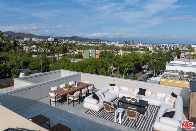 7428 Santa Monica Boulevard 501, West Hollywood, CA 90046