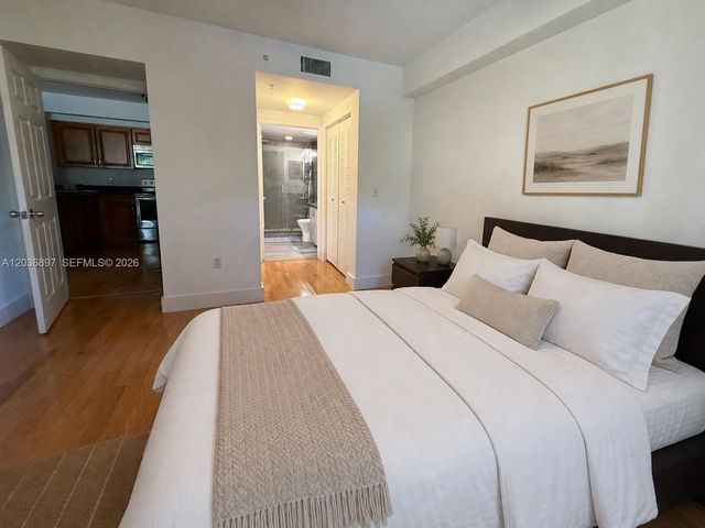 1900 Van Buren St 317B, Hollywood, FL 33020
