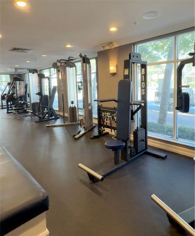 1900 Van Buren St 317B, Hollywood, FL 33020