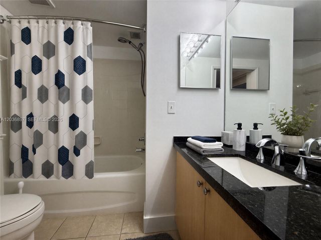 1900 Van Buren St 317B, Hollywood, FL 33020