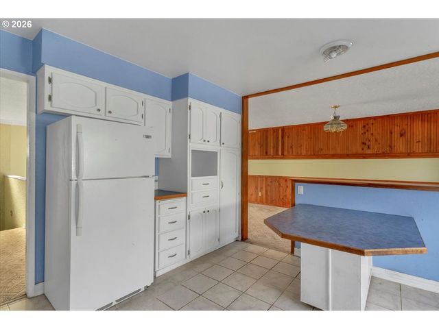 1645 Sw 27TH St, Gresham, OR 97080