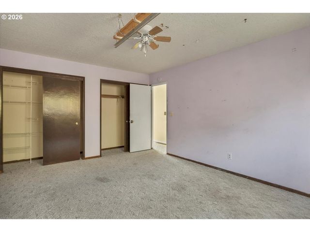 1645 Sw 27TH St, Gresham, OR 97080