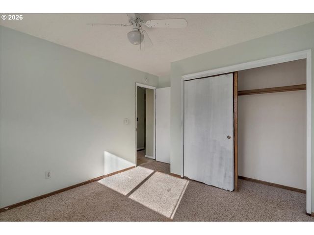 1645 Sw 27TH St, Gresham, OR 97080