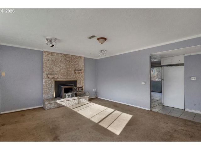 1645 Sw 27TH St, Gresham, OR 97080