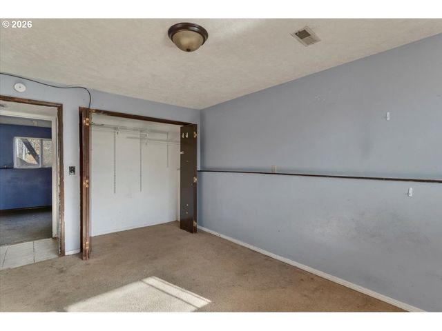 1645 Sw 27TH St, Gresham, OR 97080