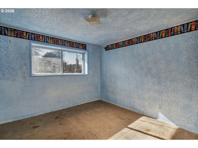 1645 Sw 27TH St, Gresham, OR 97080