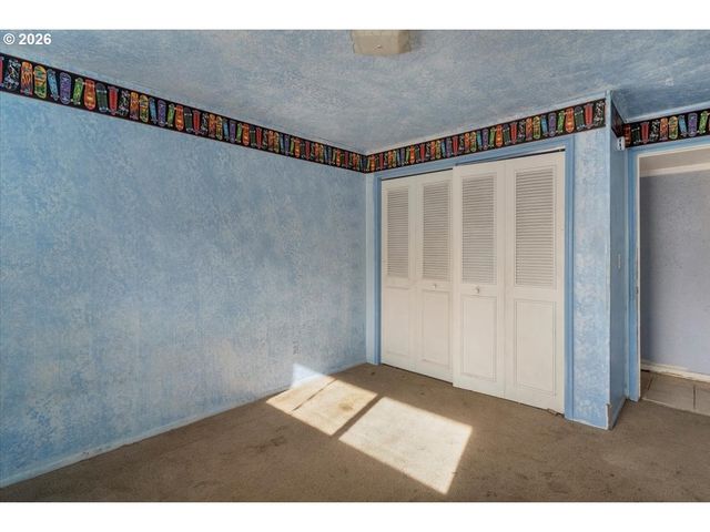 1645 Sw 27TH St, Gresham, OR 97080