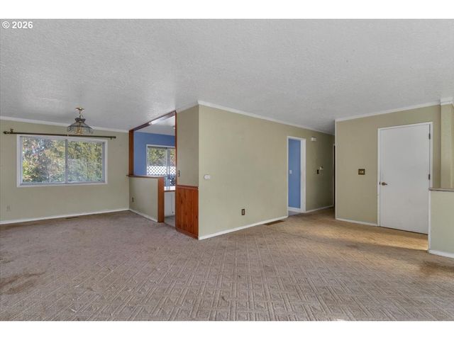 1645 Sw 27TH St, Gresham, OR 97080