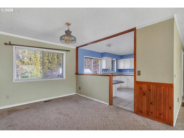 1645 Sw 27TH St, Gresham, OR 97080