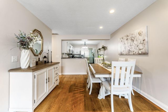 5532 Meadowood Lane, Westerville, OH 43082