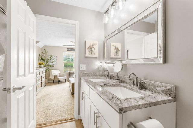 5532 Meadowood Lane, Westerville, OH 43082