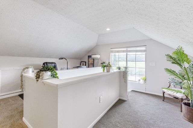 5532 Meadowood Lane, Westerville, OH 43082