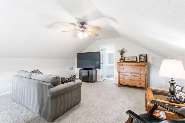 5532 Meadowood Lane, Westerville, OH 43082