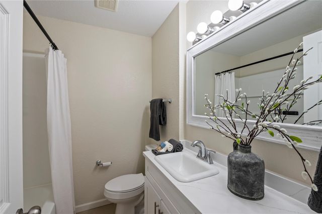 2324 N Logan Street, Texas City, TX 77590
