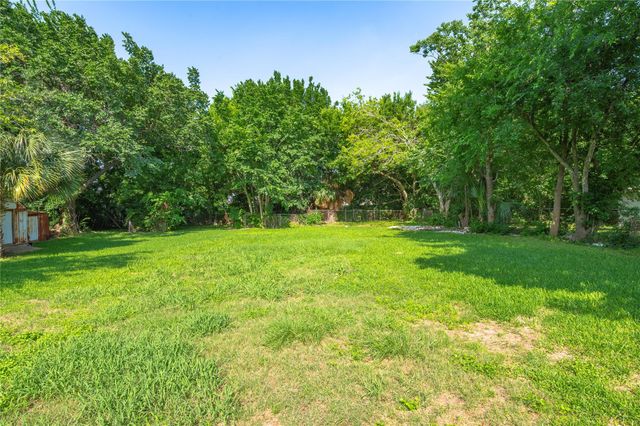 2324 N Logan Street, Texas City, TX 77590