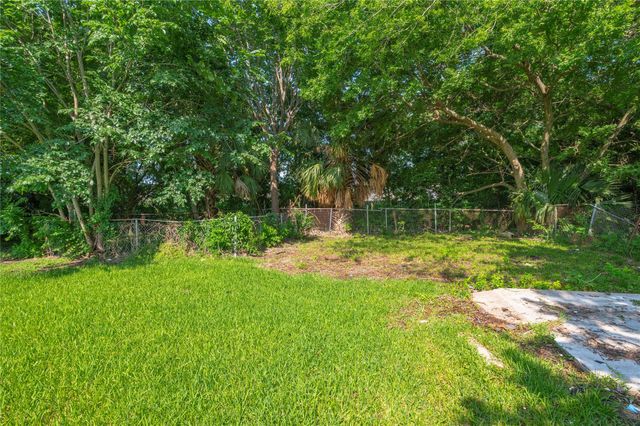 2324 N Logan Street, Texas City, TX 77590