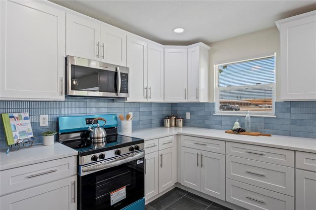 2324 N Logan Street, Texas City, TX 77590