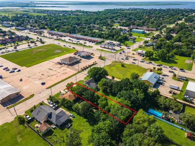 2324 N Logan Street, Texas City, TX 77590