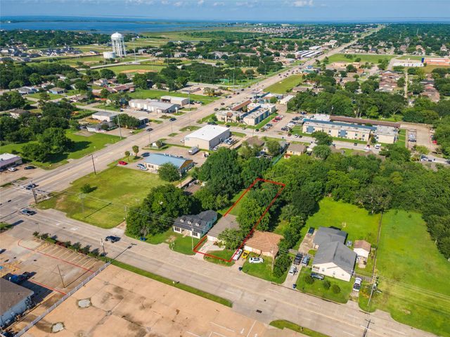 2324 N Logan Street, Texas City, TX 77590