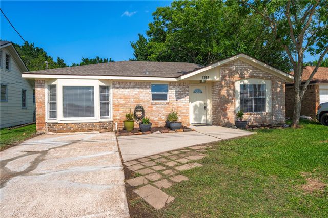 2324 N Logan Street, Texas City, TX 77590