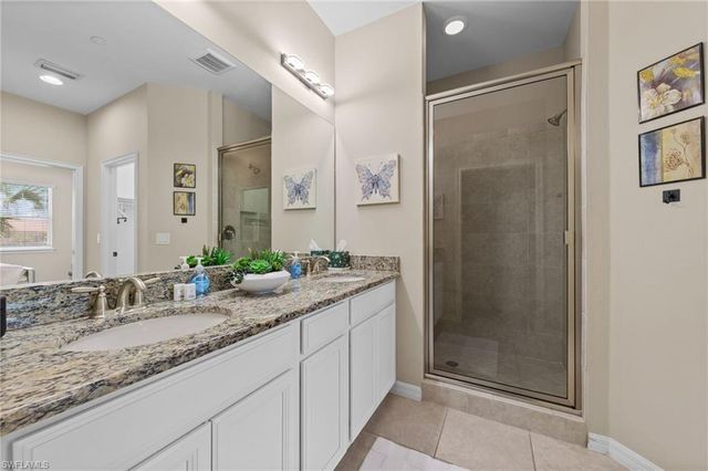 9366 Pocida CT 202, Naples, FL 34119