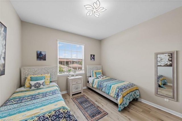 9366 Pocida CT 202, Naples, FL 34119