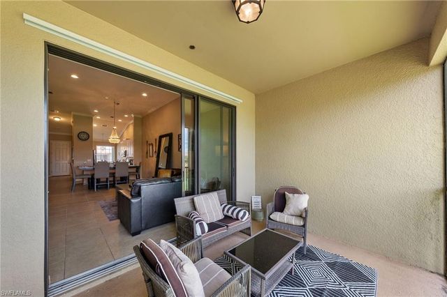 9366 Pocida CT 202, Naples, FL 34119