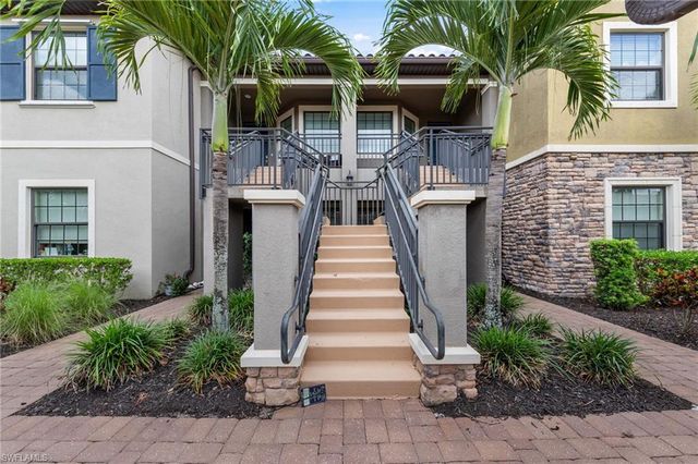 9366 Pocida CT 202, Naples, FL 34119