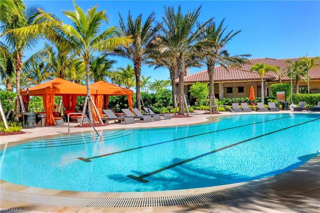 9366 Pocida CT 202, Naples, FL 34119